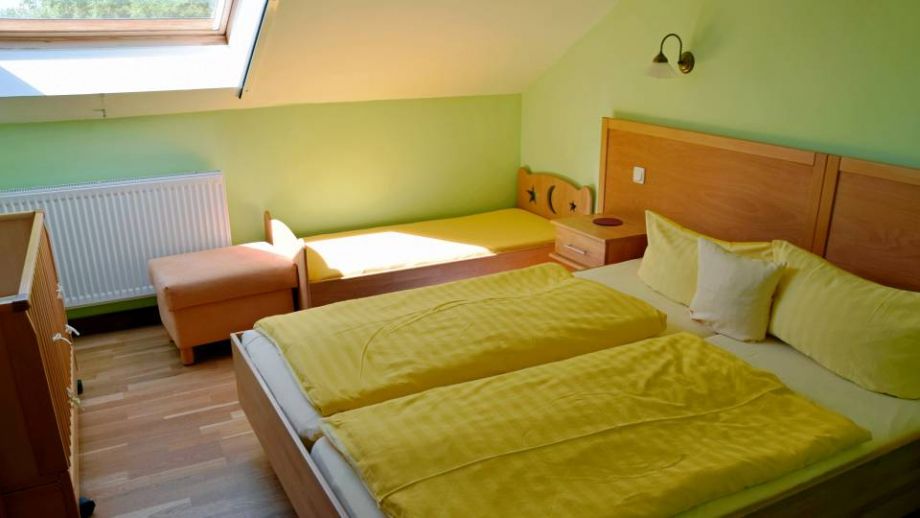 Schlafzimmer - Bio Urlaub auf Gut Nisdorf an der Ostsee